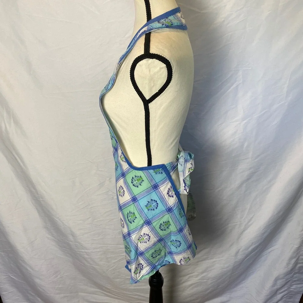 Handmade Vintage Apron Women Blue‎ Green Plaid Floral Country Farmhouse Cottage